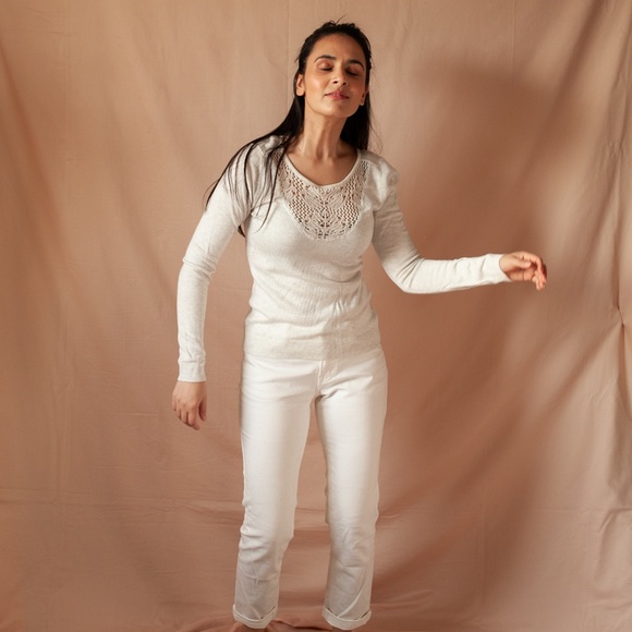 Crochet Neckline light weight Sweater - Picture 2 of 2